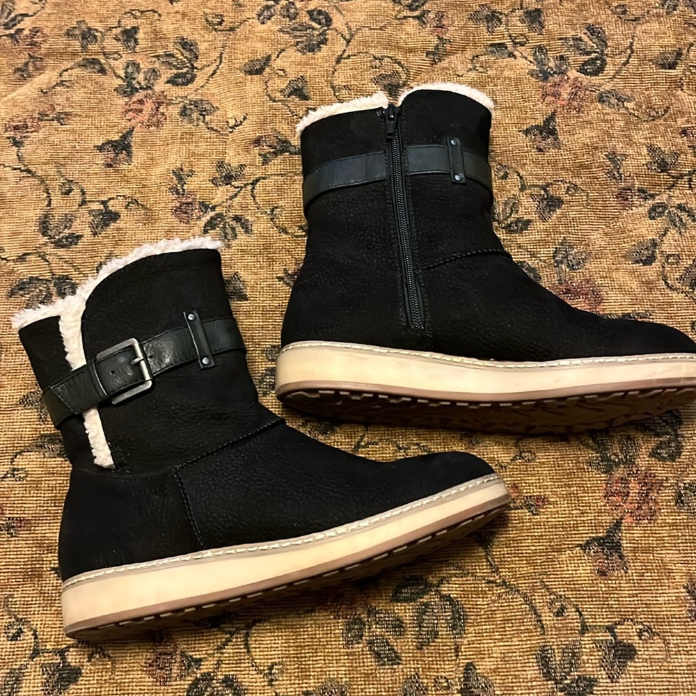 WHITE MOUNTAIN Mid Calf Black Zip Boot!! Size 8.5
